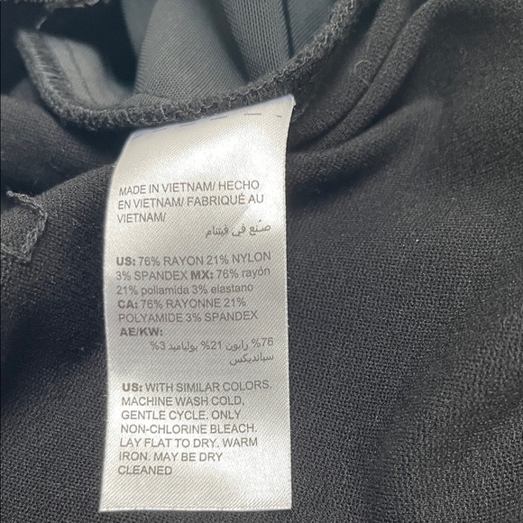 Chico's Ponte Legging Pant Basic Black - Picture 9 of 9